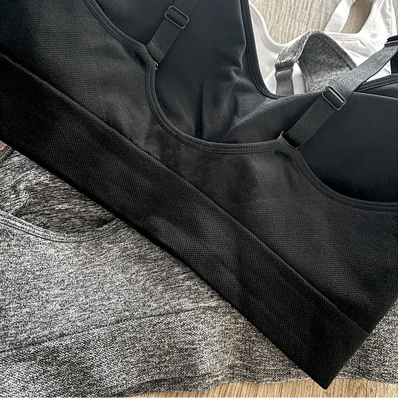 PUMA | Performance 3 Pack Seamless Sports Bra - Picture 7 of 14